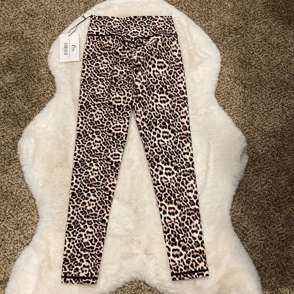 Zyia Leopard Brilliant Scrunchy What Hi-Rise 7/8 24" - Size 2 - Picture 9 of 13